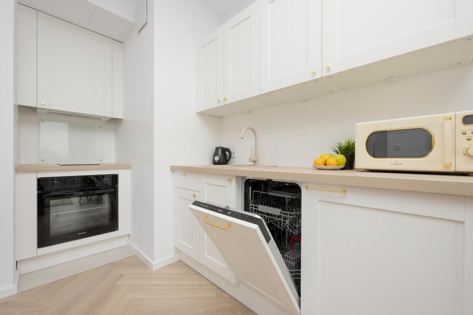 Modern Apartment With Balcony Near Aleje Jerozolimskie By Noclegi Renters Варшава Экстерьер фото