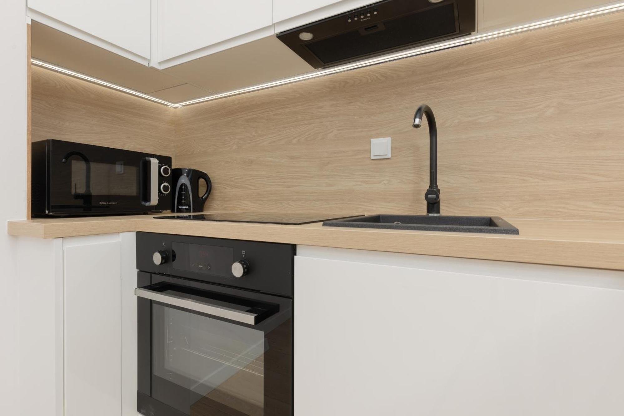 Modern Apartment With Balcony Near Aleje Jerozolimskie By Noclegi Renters Варшава Экстерьер фото