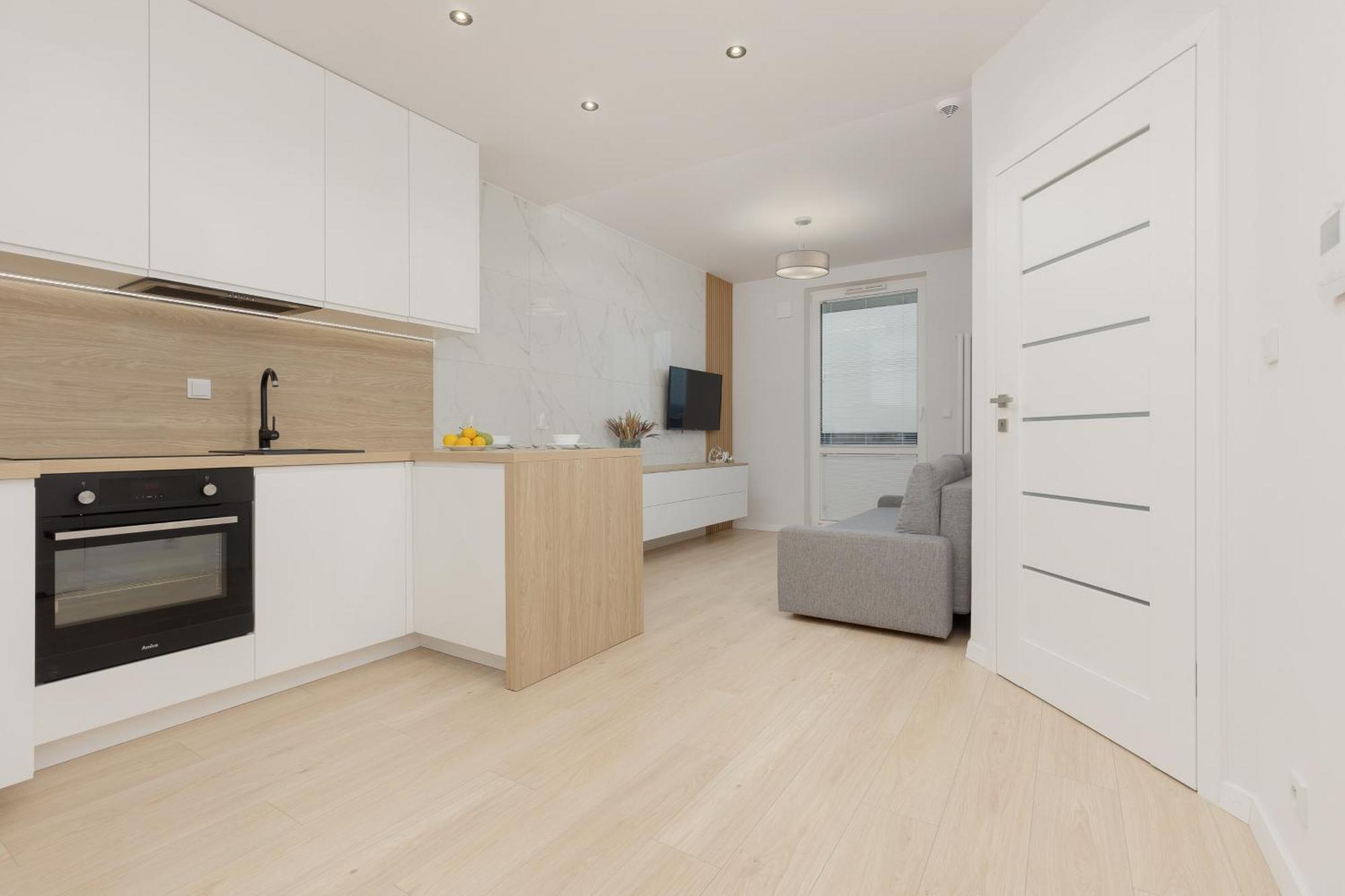Modern Apartment With Balcony Near Aleje Jerozolimskie By Noclegi Renters Варшава Экстерьер фото